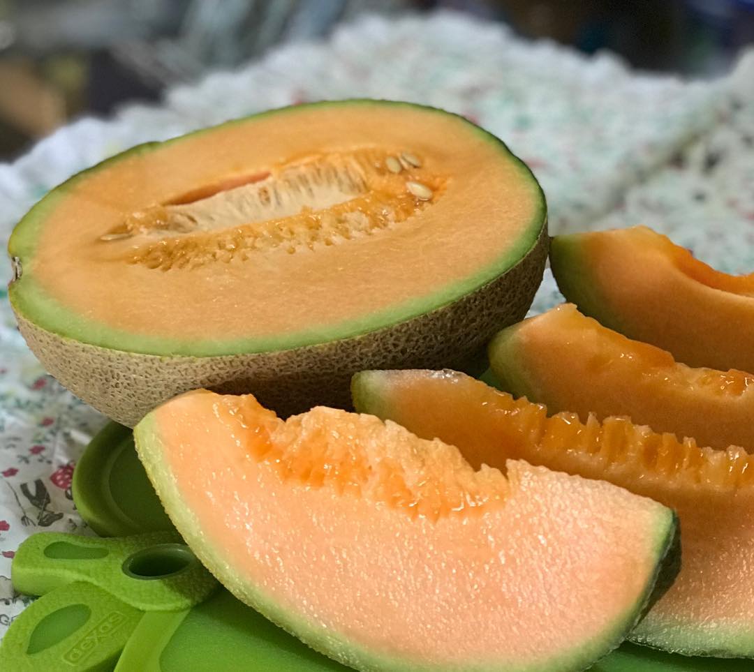 https://blog.titipku.com/2018/08/manfaat-buah-melon-untuk-diet/